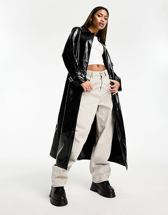 Jayley - faux leather oversized trenchcoat in black patent
