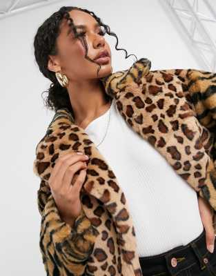 jayley -  – Kurz geschnittene Jacke mit Animalprint-Mix und Kunstpelz in Braun-Mehrfarbig