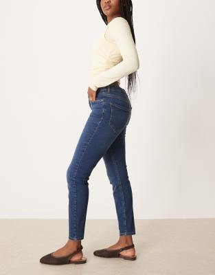Jdy Ankle Length Skinny Jeans In Blue