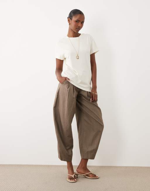 JDY asymmetric hem t-shirt in white, 2 of 4