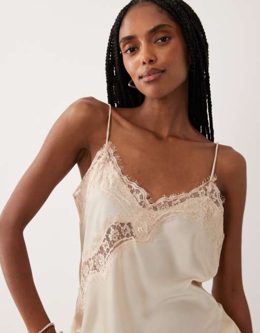 JDY asymmetrisk cami-top med blondekant i cream, 3 af 4