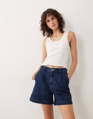 JDY - Baggy-Jeansshorts in Mittelblau mit hohem Bund