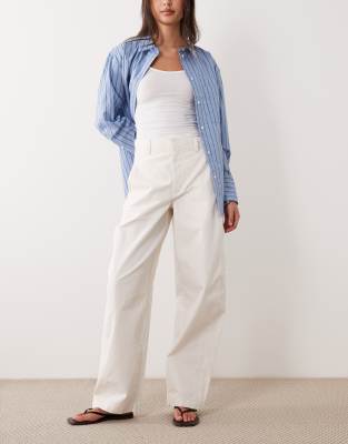 JDY - Barrel-Hose in Weiß mit hohem Bund