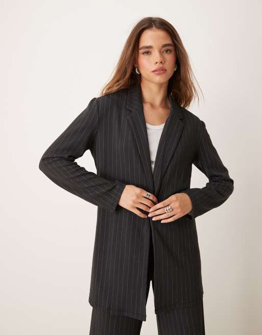 JDY - Blazer taglio lungo grigio scuro gessato