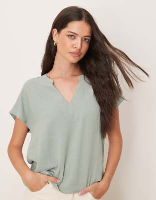 Blouse à col en V et manches courtes - Vert sauge 34