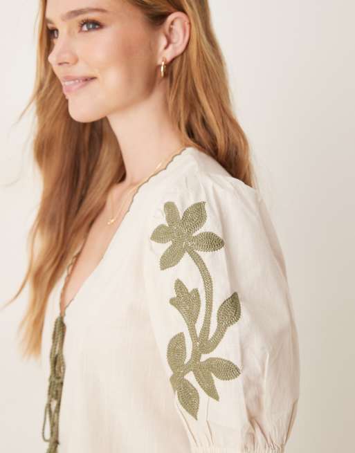 JDY - Blouse met strik aan de voorkant en groene geborduurde details, 2 van 4