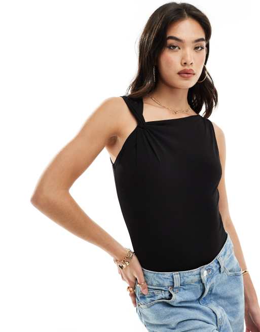 JDY - Body met strikdetail in zwart