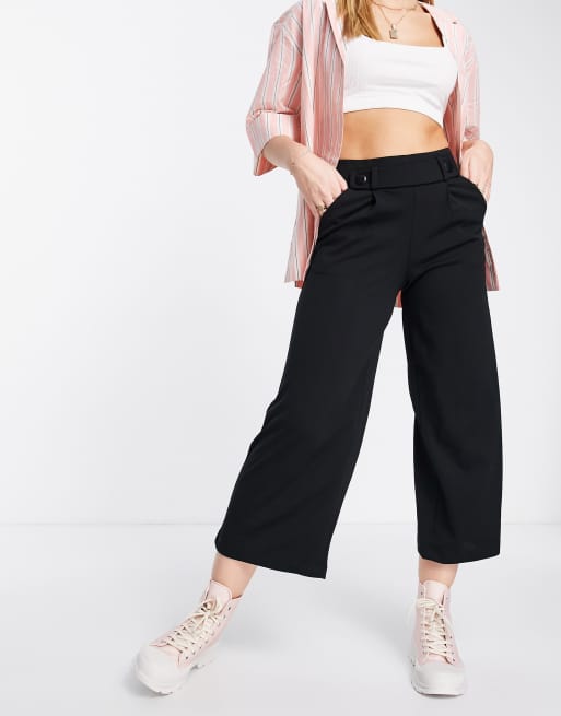 JDY button detail cropped culottes in black, 3 of 4