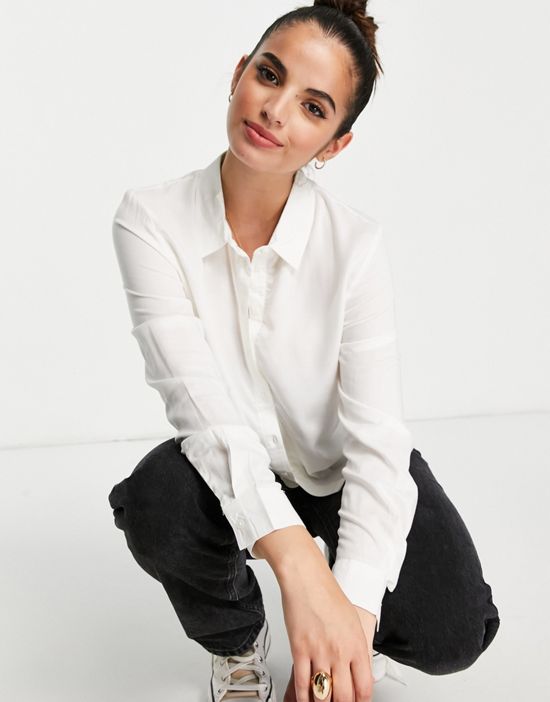 https://images.asos-media.com/products/jdy-button-through-shirt-in-white/10144355-4?$n_550w$&wid=550&fit=constrain