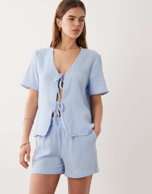 JDY - Camicia a maniche corte allacciata sul davanti in mussola blu chiaro in coordinato
