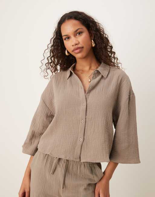 JDY - Camicia corta in mussola marrone chiaro in coordinato