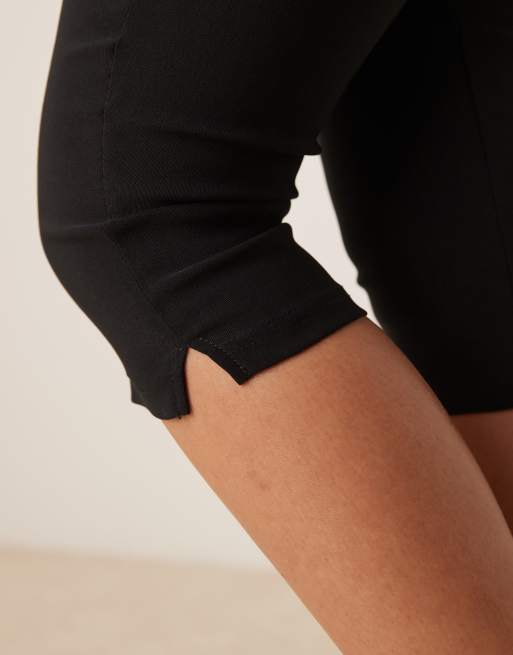 JDY capri pants in black