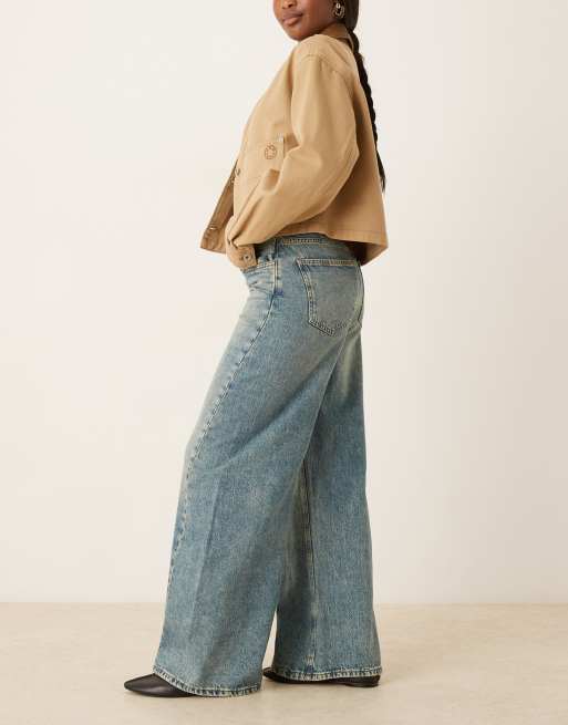 JDY Carina wide leg jeans with asymmetric seams in medium blue wash, 3 of 5