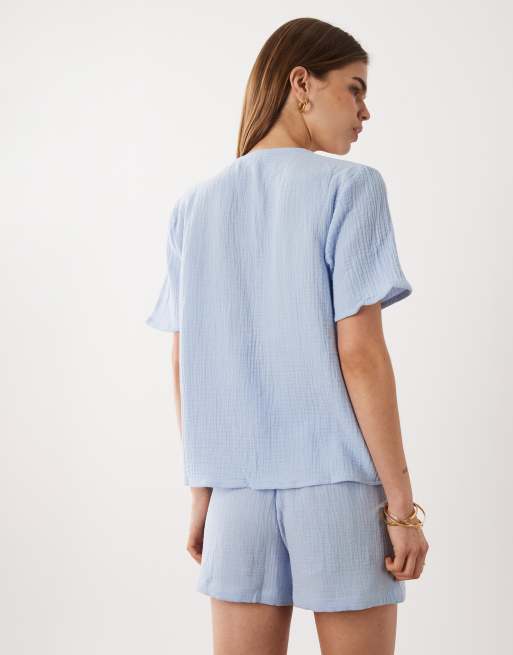 JDY cheesecloth shorts co-ord in light blue, 3 of 5