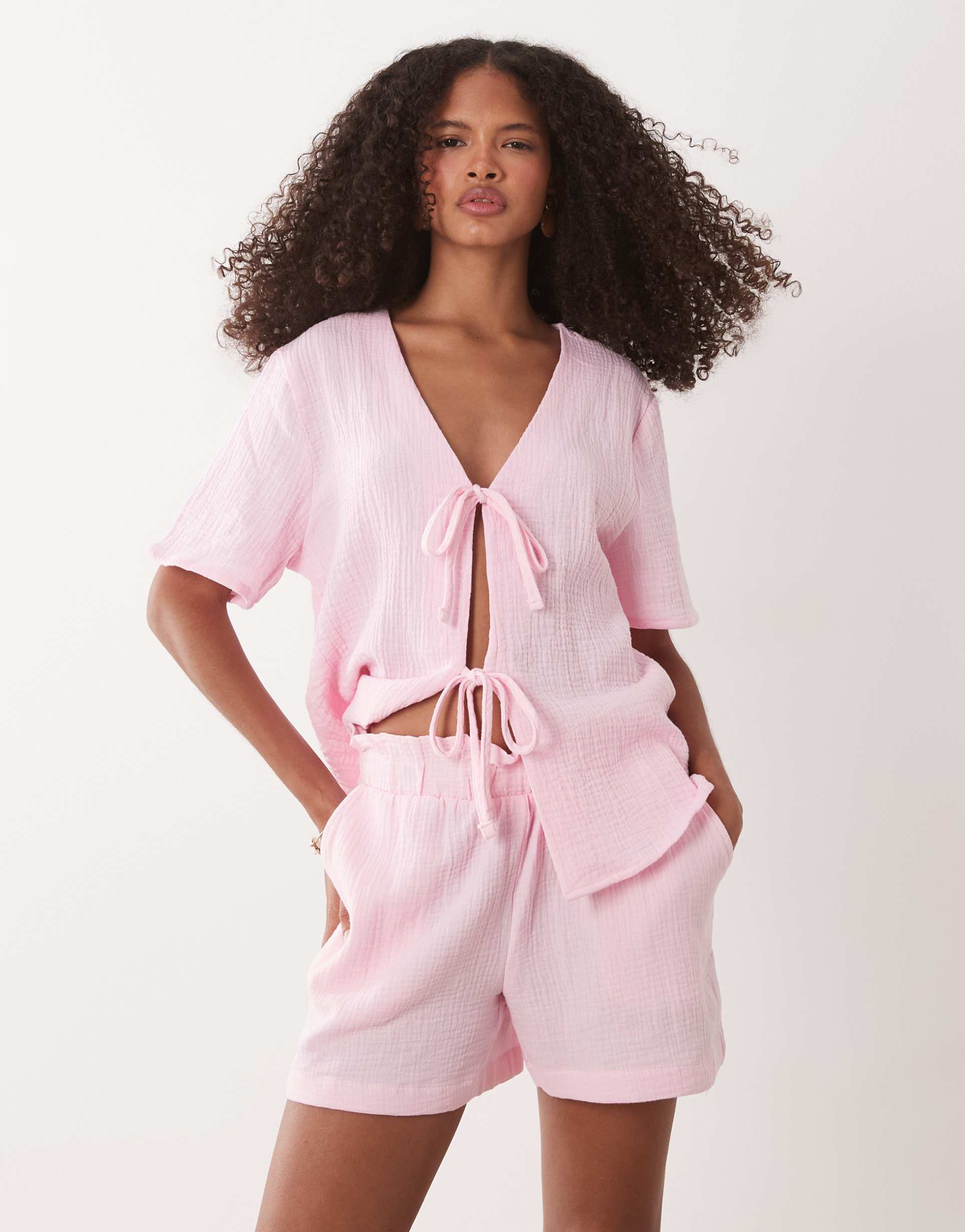 jdy cheesecloth shorts in light pink - part of a set