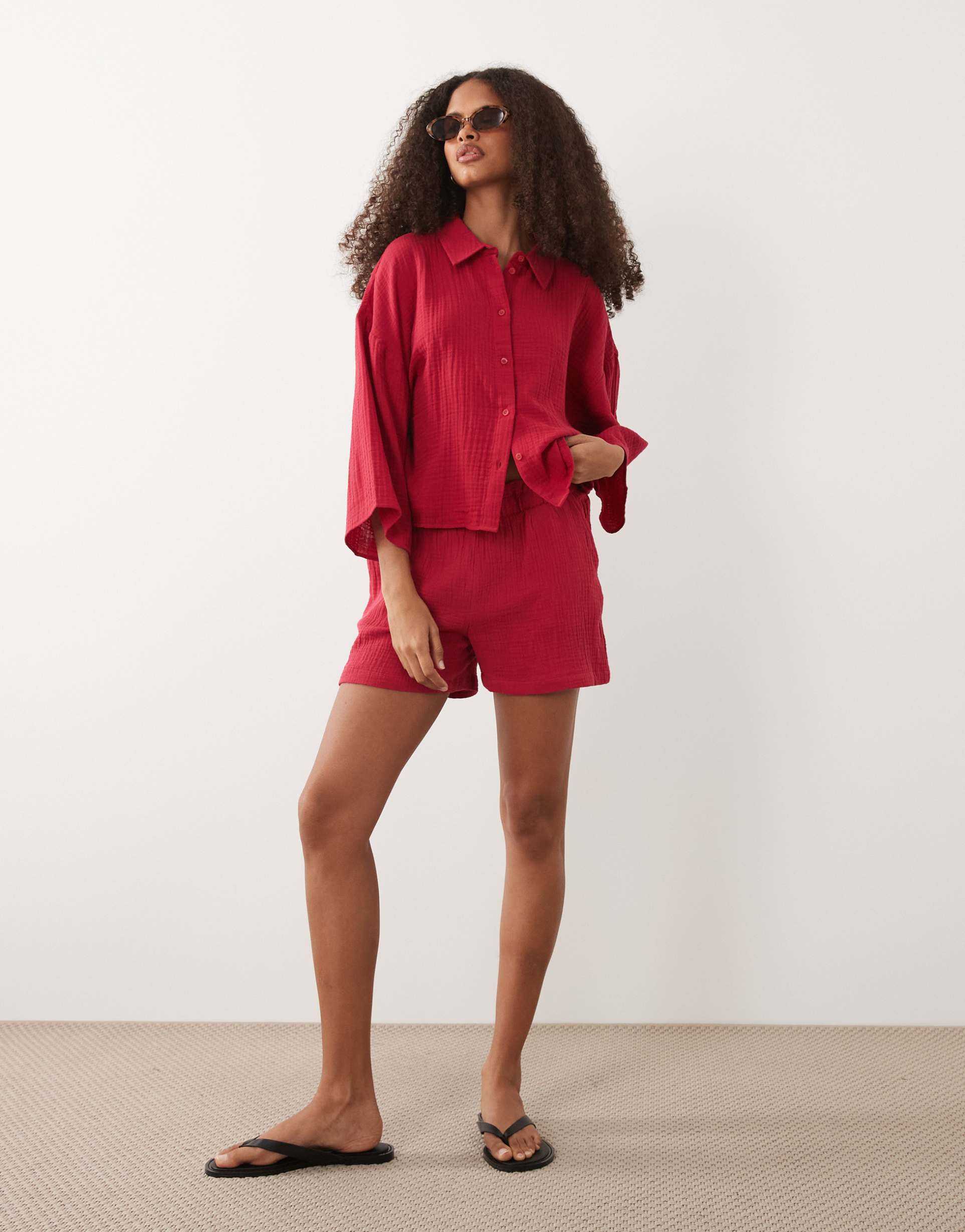 jdy cheesecloth shorts in red - part of a set