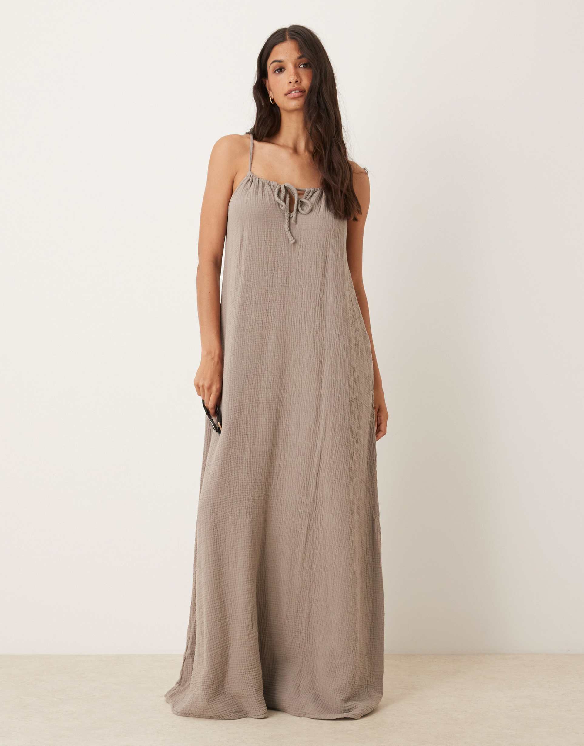 jdy cheesecloth sleeveless tie front maxi dress in brown
