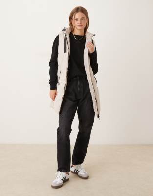 Jdy Chevron Padded Hooded Vest In Neutral