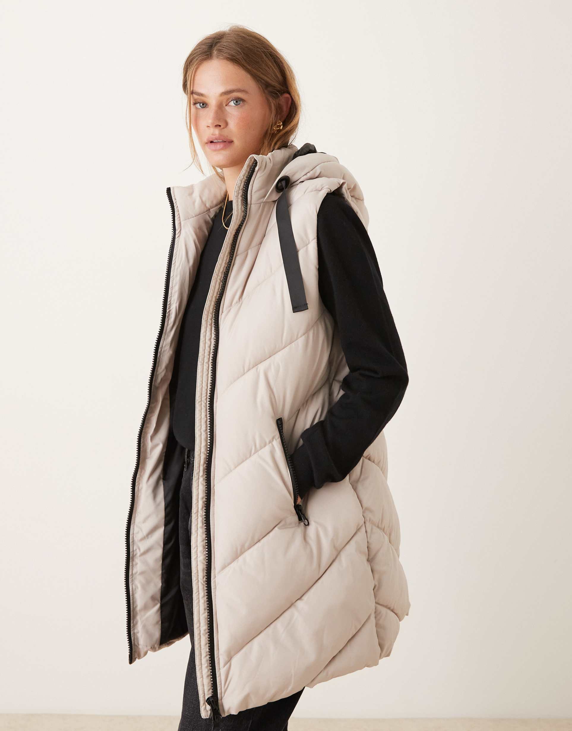 jdy chevron padded longline hooded vest in stone