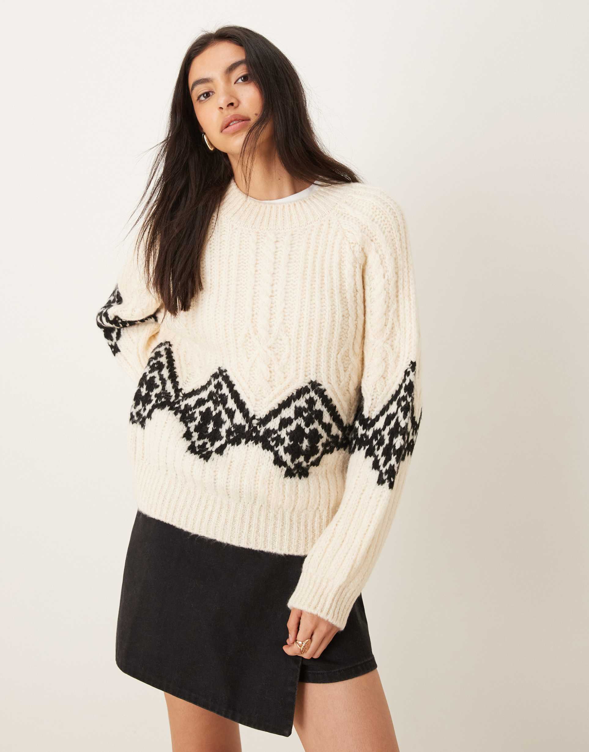 jdy chunky knit sweater with argyle detailing in ecru