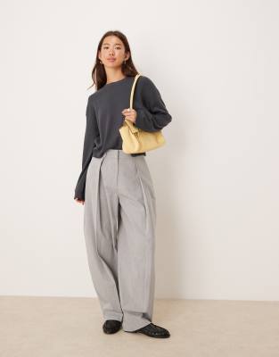 Jdy Clean Crew Neck Sweater In Gray