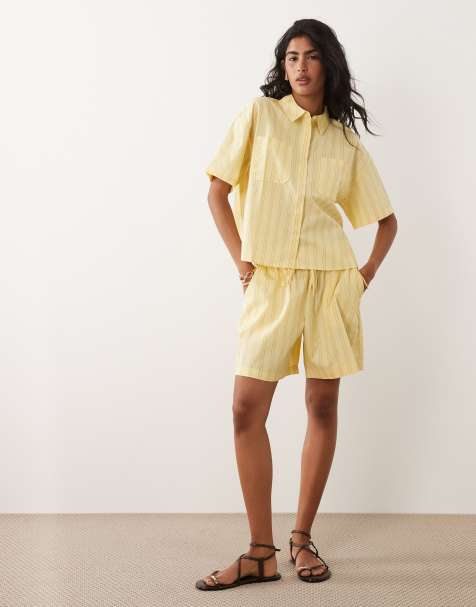 JDY - Co-ord set van gestreept overhemd met korte mouwen en short met halfhoge taille in geel - view 1