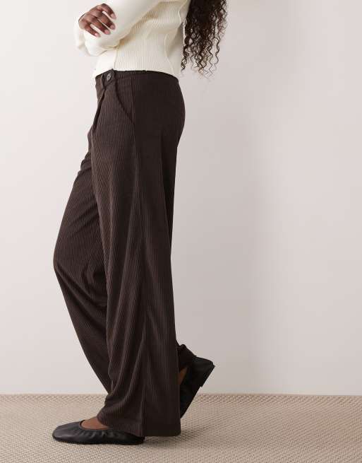 JDY Cordhose mit Knopfdetail und weitem Bein in Dunkelbraun, 2 von 5