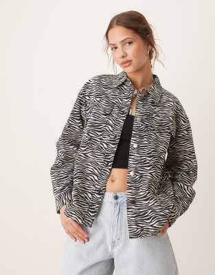 cotton twill shacket in zebra print-White