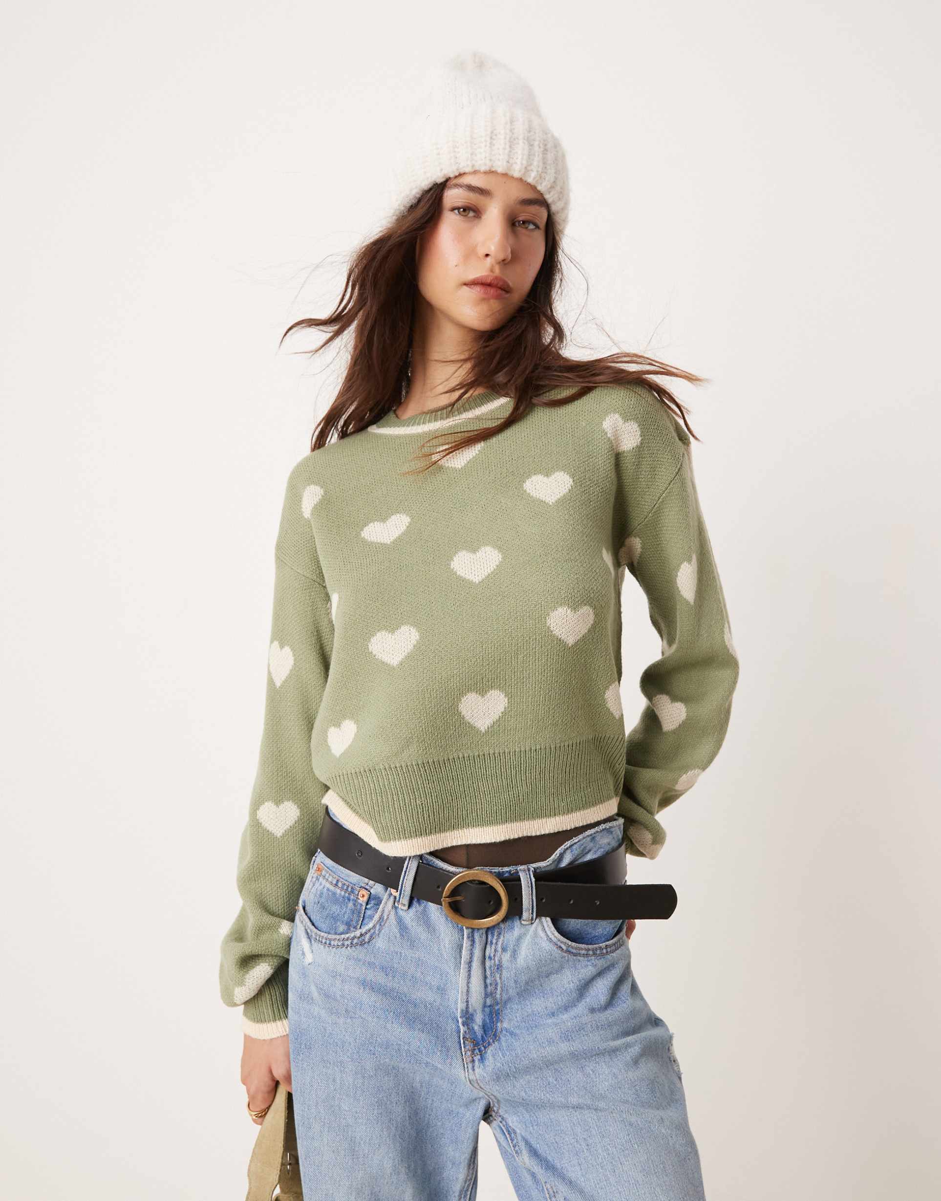 jdy crew neck heart knitted sweater in green