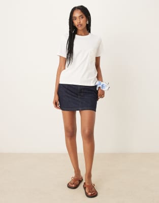 Jdy Crochet Pocket Detail T-shirt