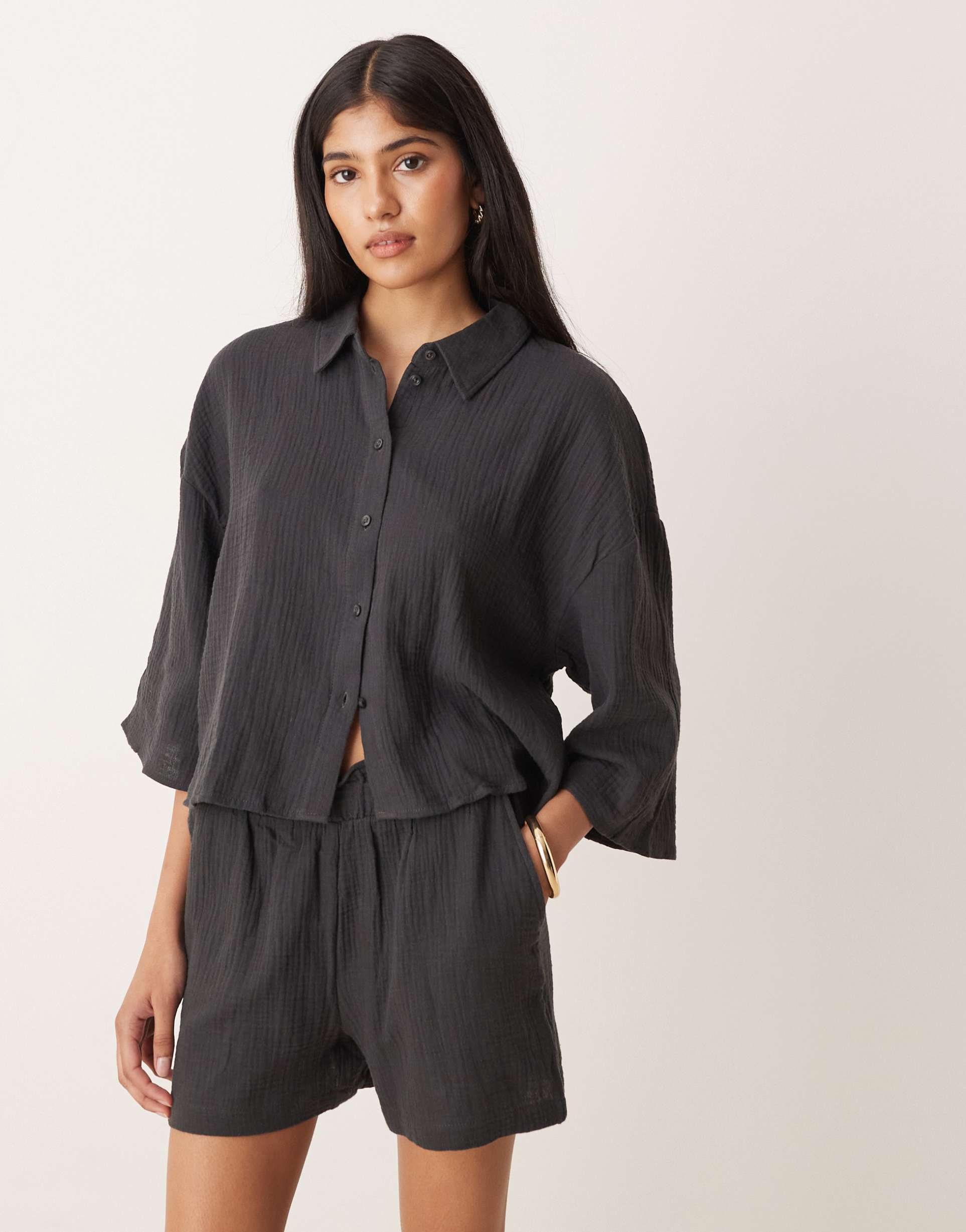 jdy cropped cheesecloth shirt in charcoal gray - part of a set