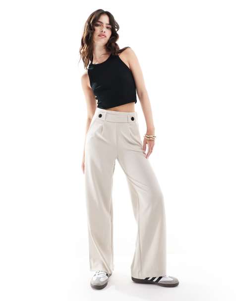 JDY – Dad-Hose in Steinbeige mit Knopfdetail und weitem Schnitt - view 1