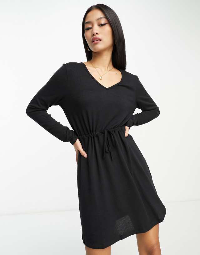 JDY donsy tie waist knit mini dress in black