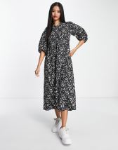 New Look high neck keyhole tiered midi dress in black floral | ASOS