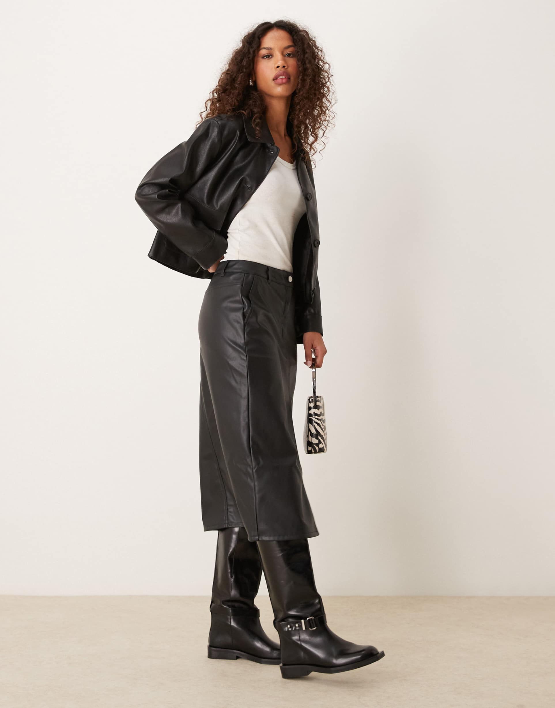 jdy faux leather midi skirt in black