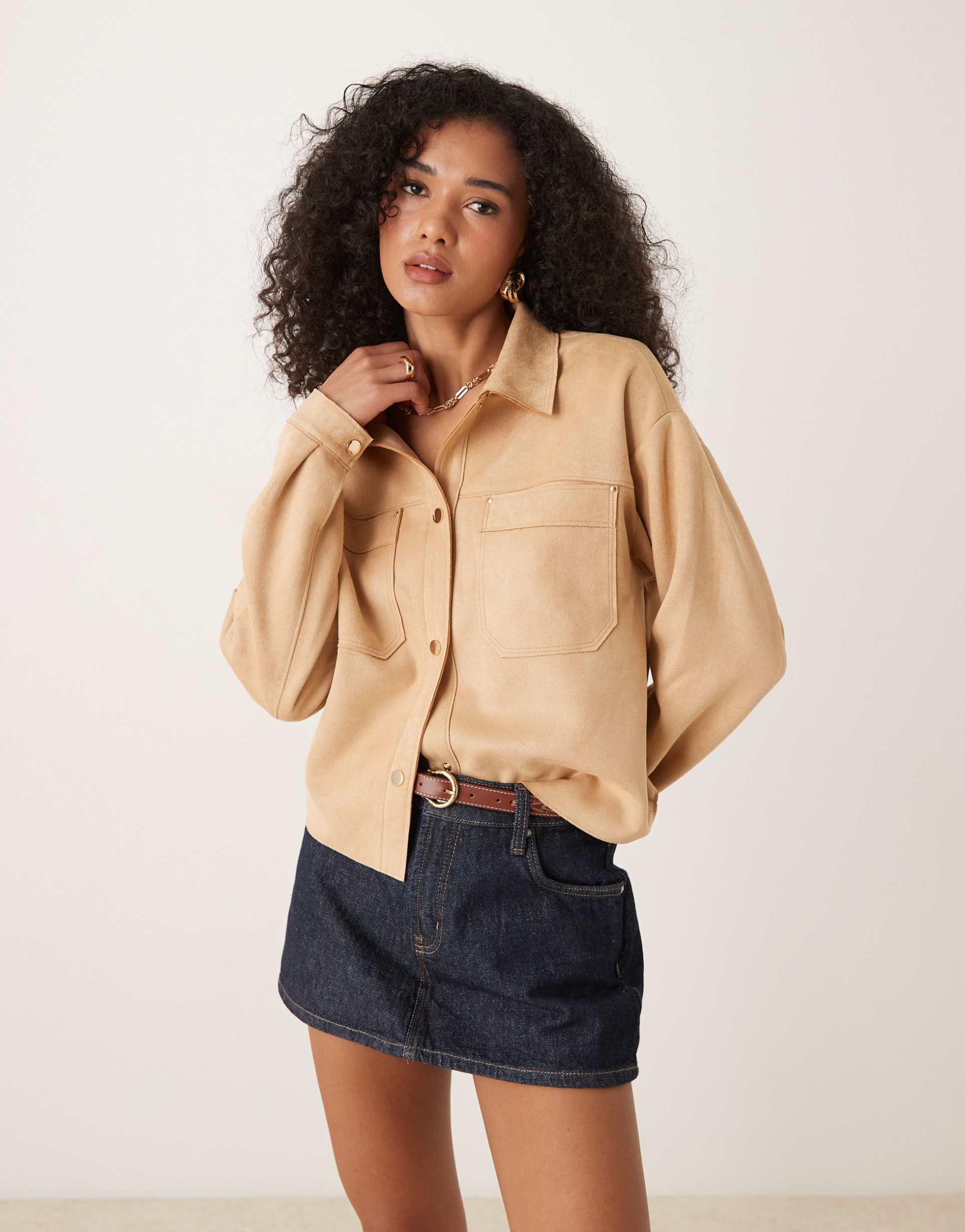jdy faux suede overshirt in beige