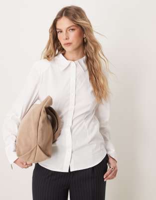 fitted structured shirt in white-Gray