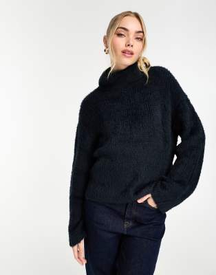 JDY - Flauschiger Rollkragenpullover in Marineblau