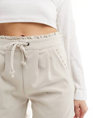 Jdy Frill Edge Shorts In Neutral