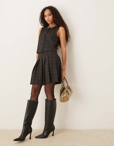 JDY - Geplooide mini rok in donkergrijze ruit, deel van co-ord set - view 1