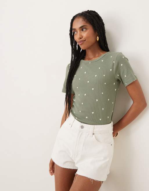 JDY - Geribbeld T-shirt met hartjesprint in kaki