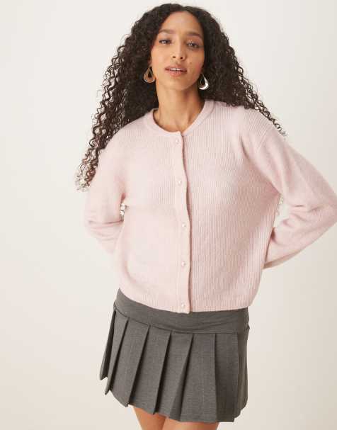 JDY – Gerippte Strickjacke in Hellrosa mit Perlenknöpfen - view 1