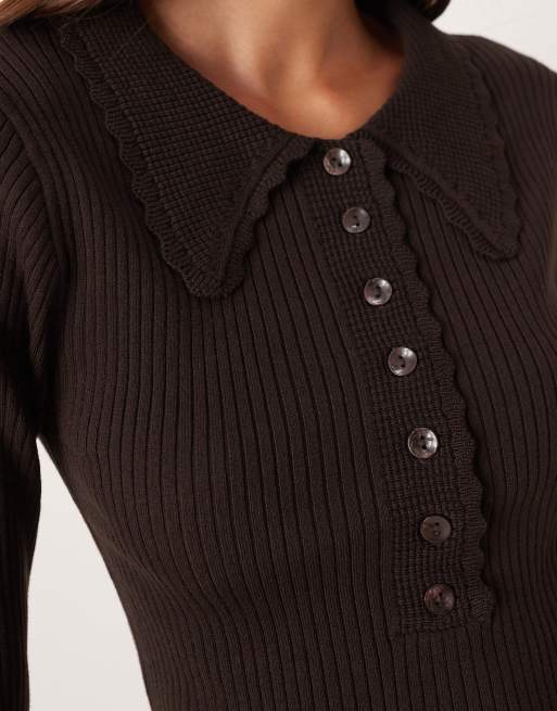 JDY – Gestricktes Polo-Oberteil in Schokobraun mit Muschelkantenbesatz, 3 von 4