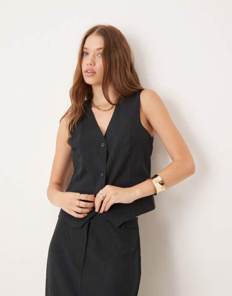 JDY - Gilet in donkerblauw met krijtstreep, deel van co-ord set - view 1