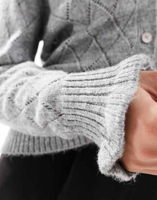 JDY - Gråmeleret diamantstrikket cardigan med bølget kant på ærmerne, 3 af 4