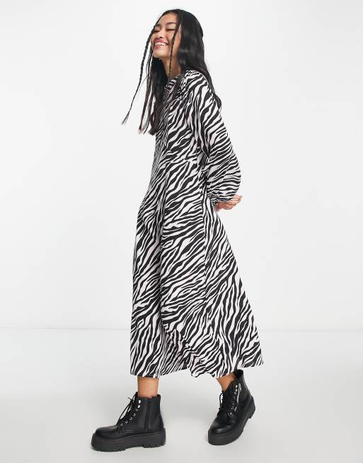 JDY - Højhalset midikjole med åben ryg og zebraprint i lyserød - Kun hos ASOS