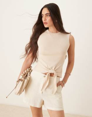 JDY - Hochgeschlossenes Strick-Tanktop in Beige mit Schnürung vorn-Neutral