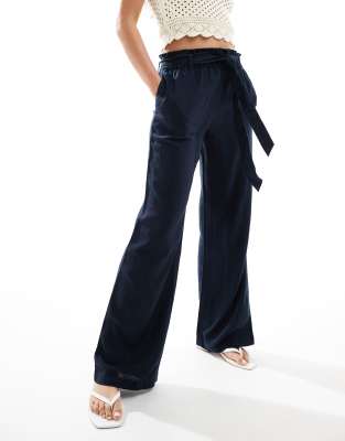 JDY - Hose aus Leinenmix in Marineblau mit weitem Bein und Gürtel