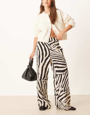 JDY - Hose mit Zebramuster und weitem Bein-Schwarz