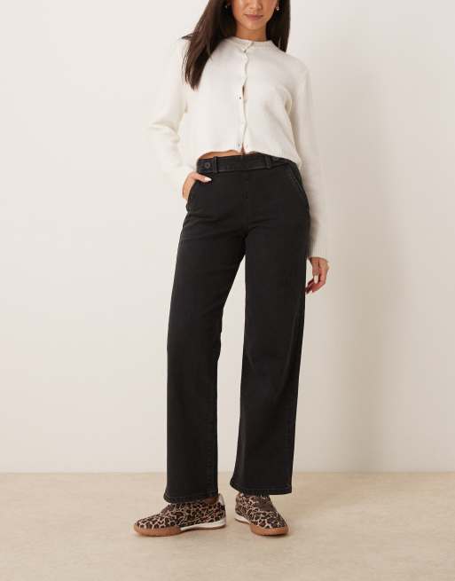 JDY - Jeans met hoge taille en knoopdetail in zwart